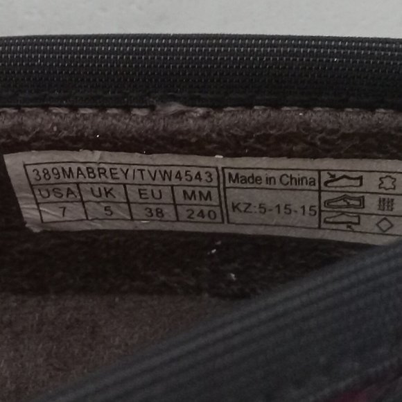 Vionic Leopard Print Heels - Picture 11 of 11